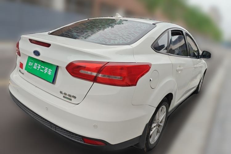 Used Ford Focus 2017 Sedan EcoBoost 125 Automatic Supreme Style SmartDrive Edition Rear Right 45 Deg