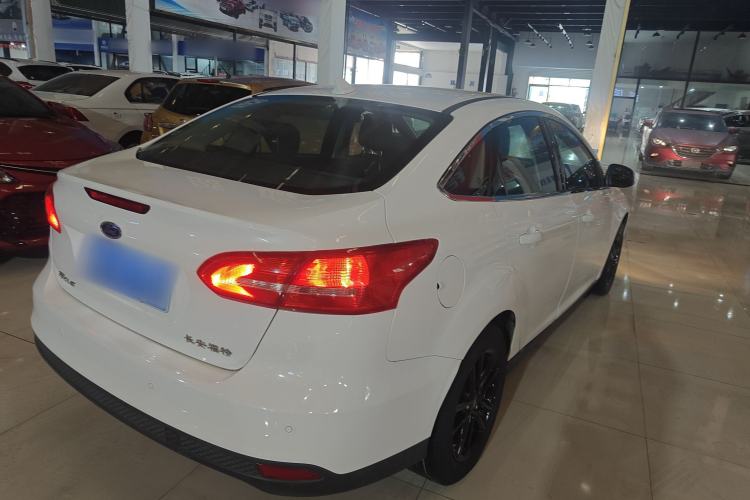 Used Ford Focus 2017 Sedan 1.6L Automatic Fashion Edition Smart Drive Version Rear Right 45 Deg