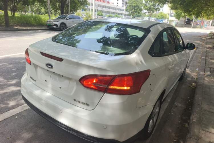 Used Ford Focus 2017 Sedan 1.6L Automatic Comfort Plus SmartDrive Edition Rear Right 45 Deg