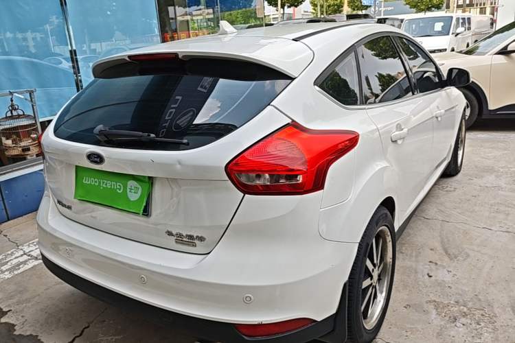Used Ford Focus 2017 Hatchback EcoBoost 180 Automatic Elite Model Rear Right 45 Deg