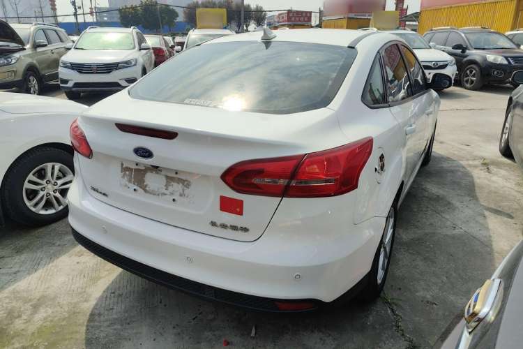 Used Ford Focus 2017 Sedan 1.6L Automatic Fashion Edition Smart Drive Version Rear Right 45 Deg