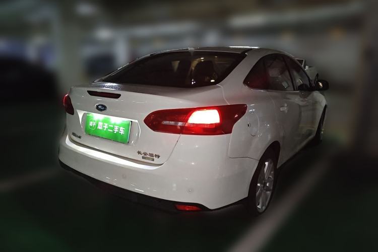 Used Ford Focus 2017 Sedan EcoBoost 180 Automatic Elite Model Rear Right 45 Deg