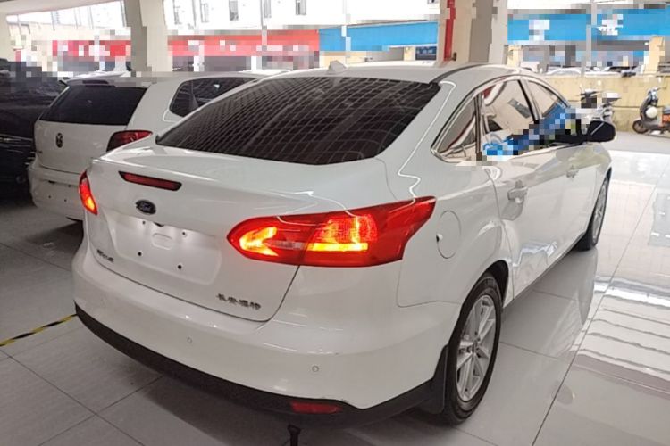 Used Ford Focus 2017 Sedan 1.6L Manual Fashion Edition Smart Drive Version Rear Right 45 Deg