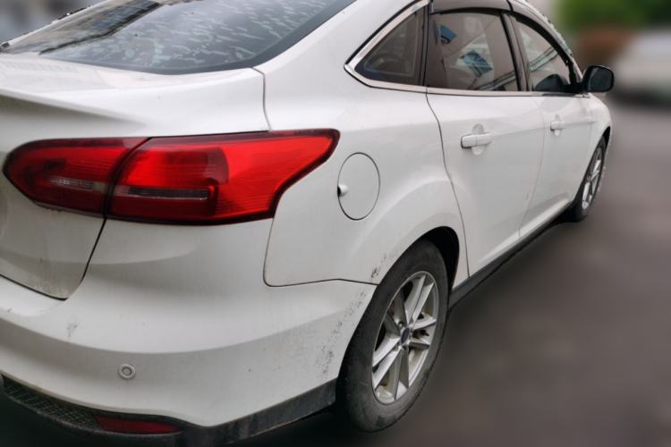 Used Ford Focus 2017 Sedan 1.6L Automatic Fashion Edition Smart Drive Version Rear Right 45 Deg