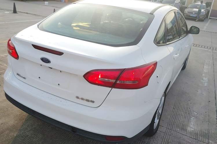 Used Ford Focus 2017 Sedan 1.6L Automatic Comfort Plus SmartDrive Edition Rear Right 45 Deg