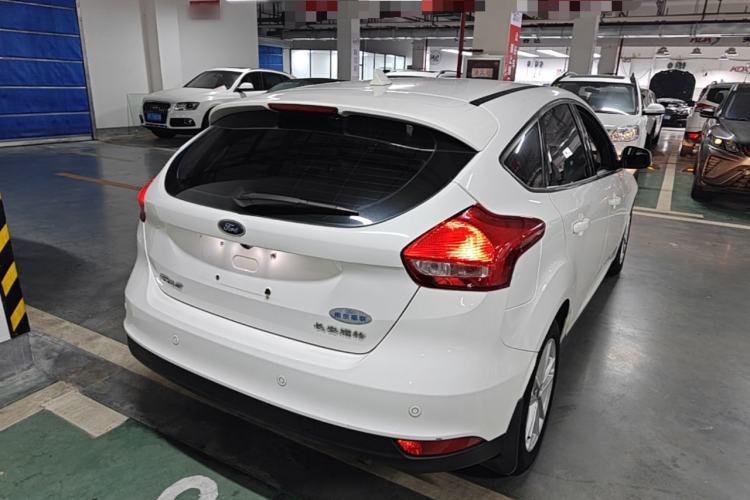 Used Ford Focus 2017 Hatchback 1.6L Automatic Fashion Edition Smart Drive Version Rear Right 45 Deg