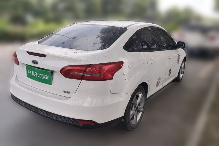 Used Ford Focus 2017 Sedan 1.6L Automatic Comfort Plus SmartDrive Edition Rear Right 45 Deg
