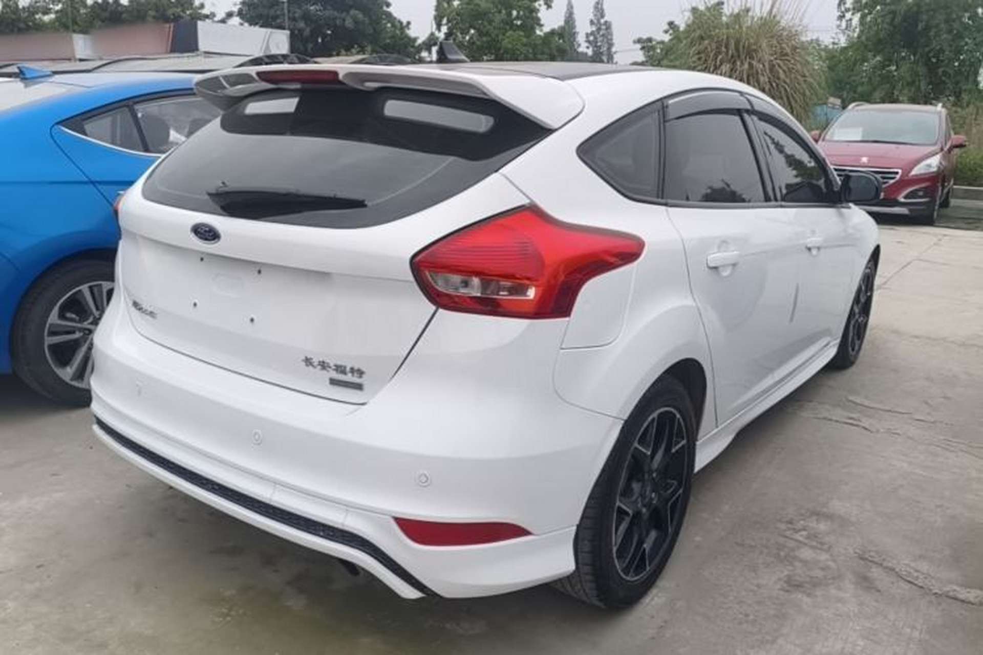 Used Ford Focus 2017 1.5T CTCC White and Black Limited Edition Rear Right 45 Deg