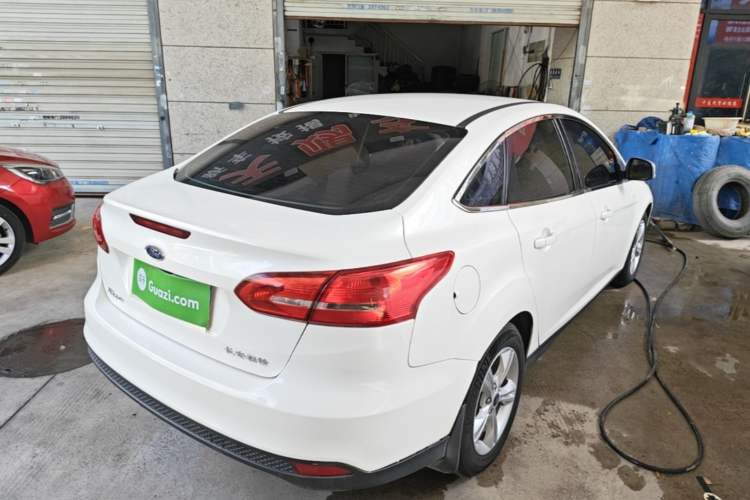 Used Ford Focus 2017 Sedan 1.6L Automatic Comfort Plus SmartDrive Edition Rear Right 45 Deg