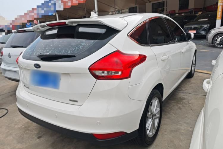 Used Ford Focus 2017 Hatchback EcoBoost 125 Manual – Ultra-Performance Style SmartDrive Edition Rear Right 45 Deg
