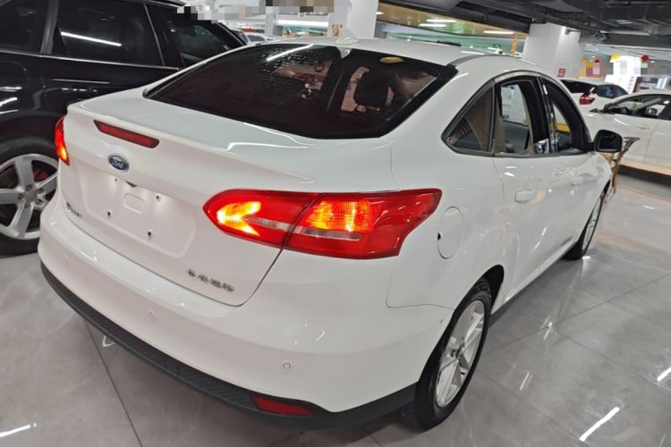 Used Ford Focus 2017 Sedan 1.6L Automatic Fashion Edition Smart Drive Version Rear Right 45 Deg