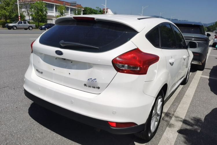Used Ford Focus 2017 Hatchback 1.6L Automatic Fashion Edition Smart Drive Version Rear Right 45 Deg