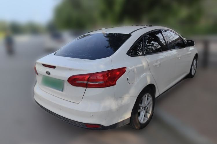 Used Ford Focus 2017 Sedan 1.6L Manual Fashion Edition Smart Drive Version Rear Right 45 Deg