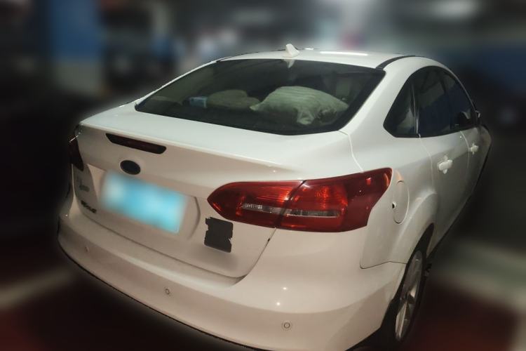 Used Ford Focus 2017 Sedan EcoBoost 125 Automatic Supreme Style SmartDrive Edition Rear Right 45 Deg
