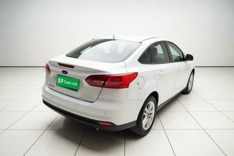 Used Ford Focus 2017 Sedan 1.6L Manual Fashion Edition Smart Drive Version Rear Right 45 Deg