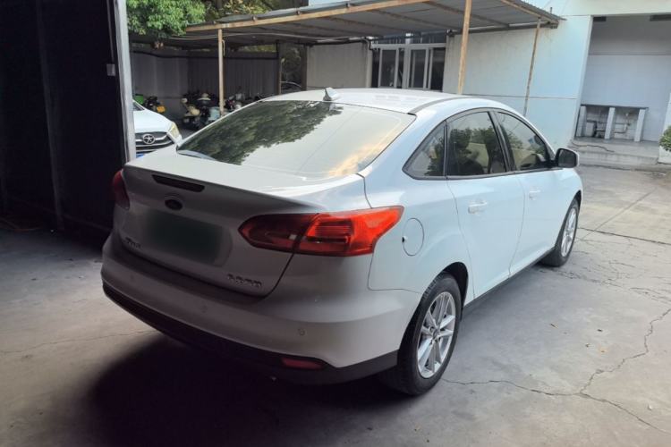 Used Ford Focus 2017 Sedan 1.6L Manual Fashion Edition Smart Drive Version Rear Right 45 Deg