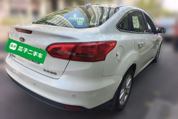 Used Ford Focus 2017 Sedan 1.6L Manual Fashion Edition Smart Drive Version Rear Right 45 Deg