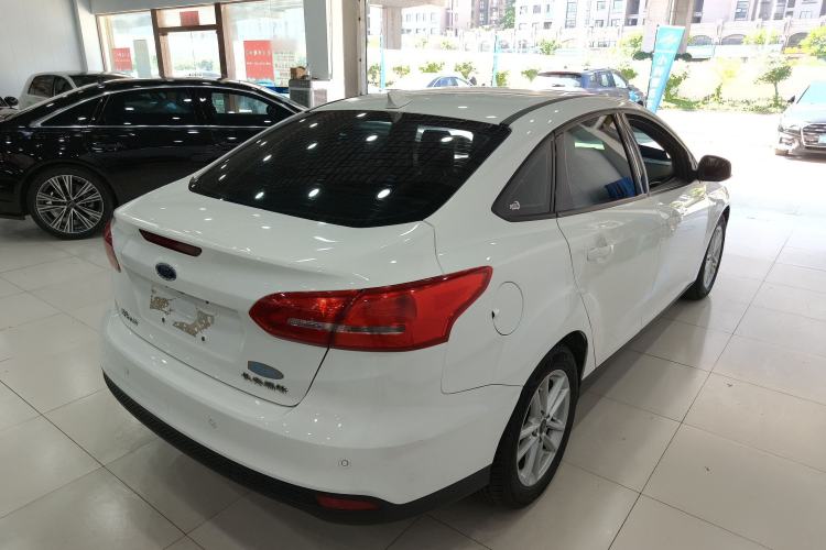 Used Ford Focus 2017 Sedan 1.6L Automatic Fashion Edition Smart Drive Version Rear Right 45 Deg