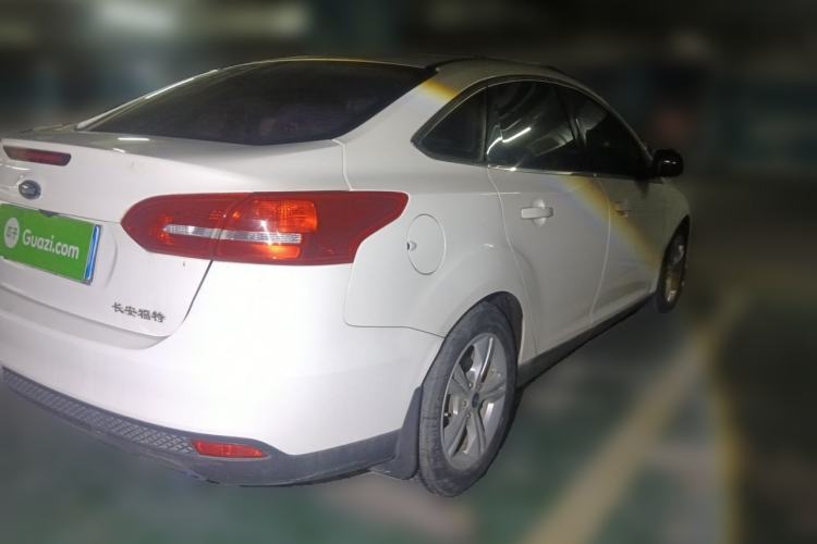 Used Ford Focus 2017 Sedan 1.6L Automatic Comfort Plus SmartDrive Edition Rear Right 45 Deg