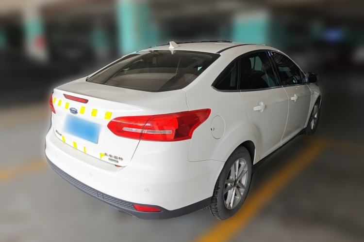 Used Ford Focus 2017 Sedan EcoBoost 180 Automatic Elite Model Rear Right 45 Deg