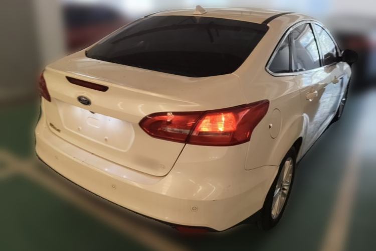 Used Ford Focus 2017 Sedan EcoBoost 125 Automatic Supreme Style SmartDrive Edition Rear Right 45 Deg