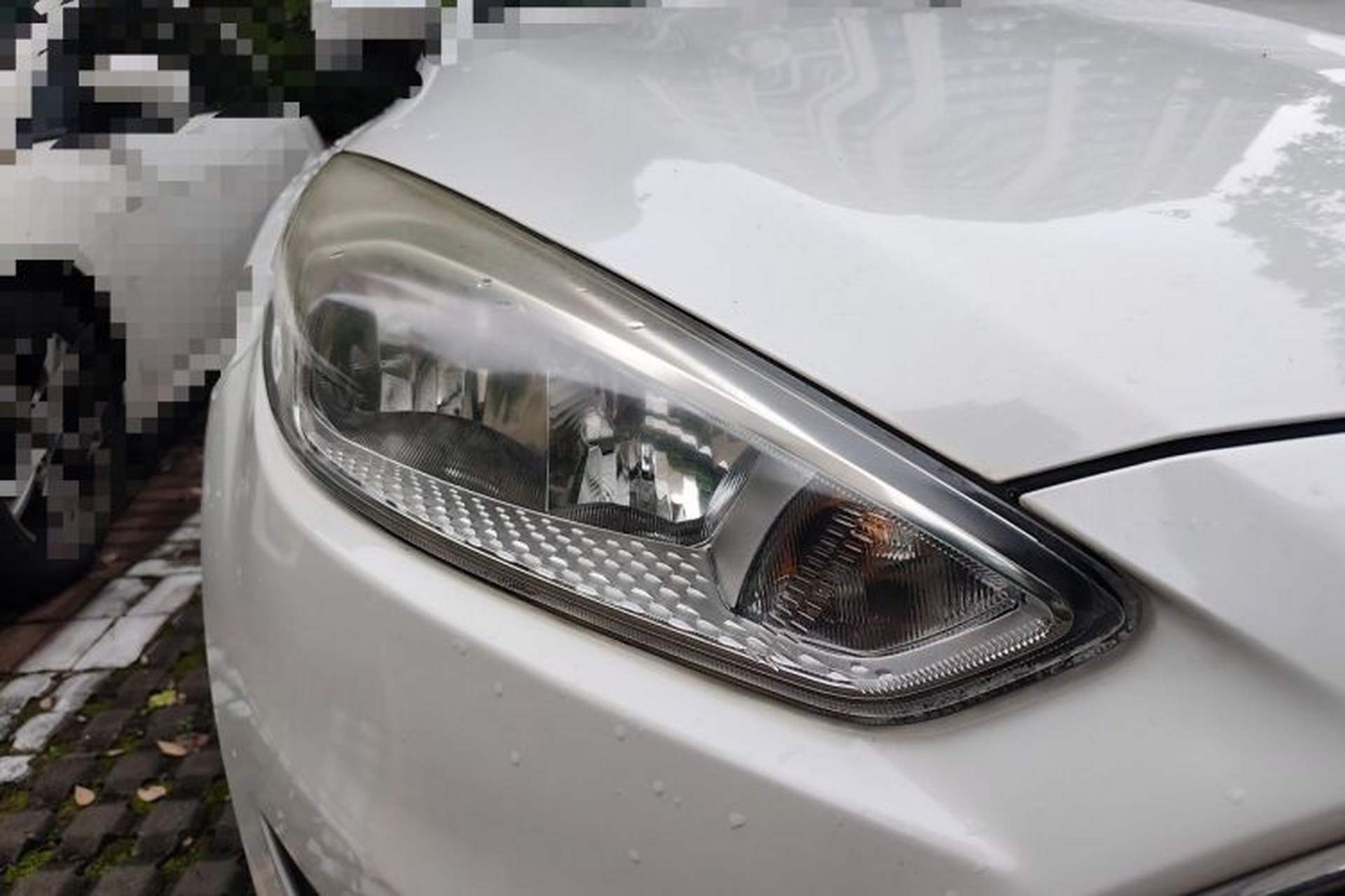 Used Ford Focus 2017 Hatchback 1.6L Automatic Fashion Edition Smart Drive Version Right Front Headlight