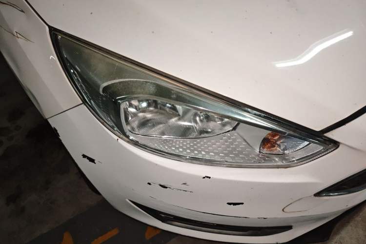 Used Ford Focus 2017 Hatchback EcoBoost 180 Automatic Elite Model Right Front Headlight