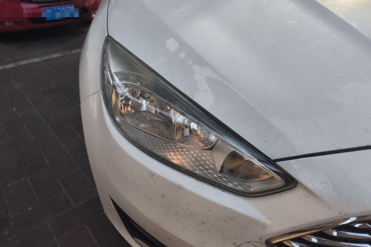 Used Ford Focus 2017 Sedan 1.6L Automatic Fashion Edition Smart Drive Version Right Front Headlight