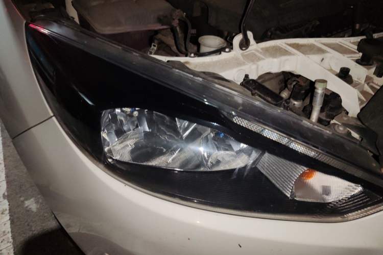 Used Ford Focus 2017 Hatchback EcoBoost 180 Automatic Sport Model Right Front Headlight