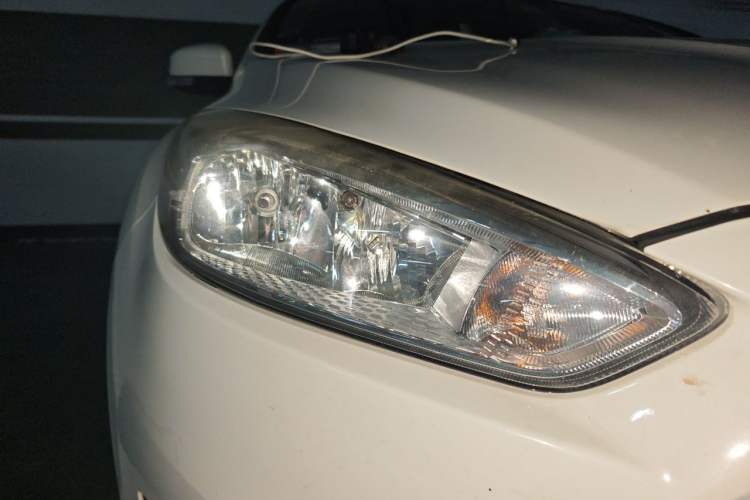 Used Ford Focus 2017 Sedan 1.6L Manual Fashion Edition Smart Drive Version Right Front Headlight