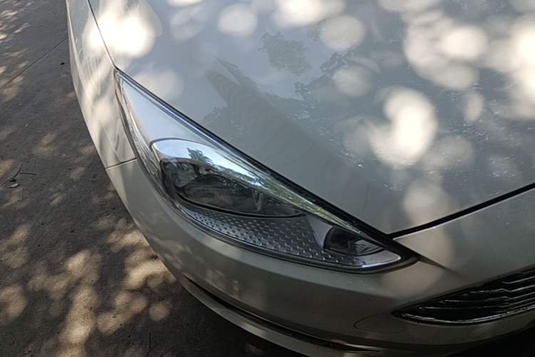 Used Ford Focus 2017 Sedan EcoBoost 180 Automatic Elite Model Right Front Headlight