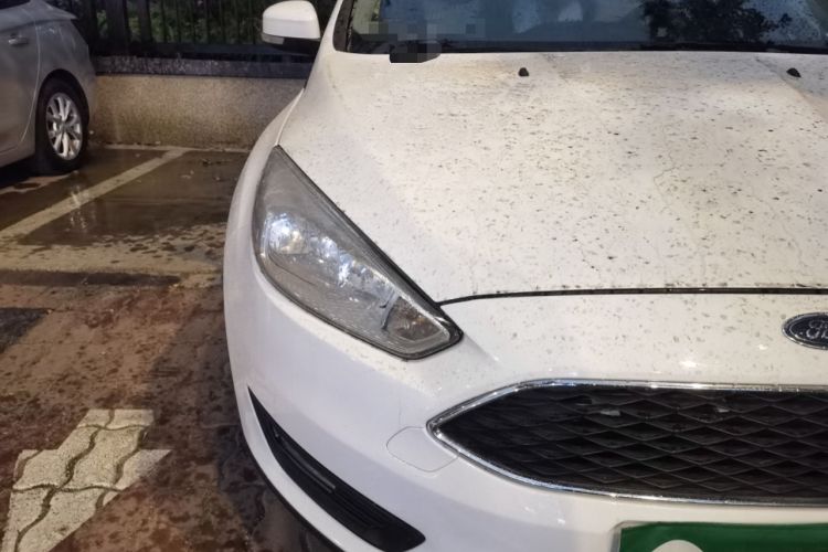Used Ford Focus 2017 Hatchback 1.6L Automatic Comfort Plus SmartDrive Edition Right Front Headlight