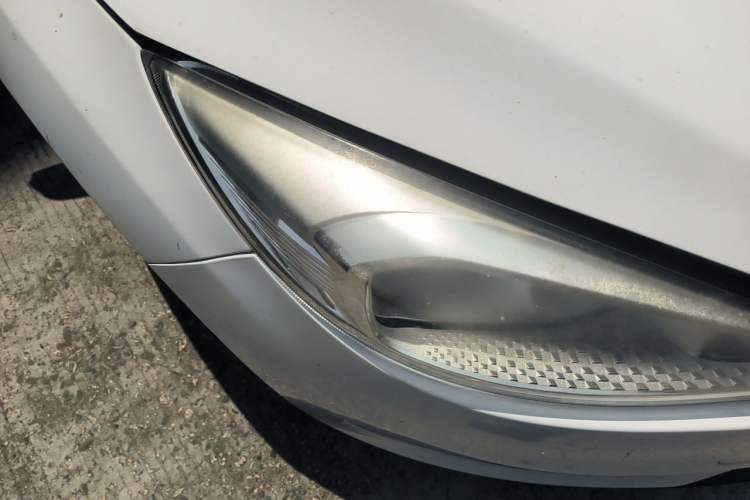Used Ford Focus 2017 Sedan 1.6L Automatic Fashion Edition Smart Drive Version Right Front Headlight