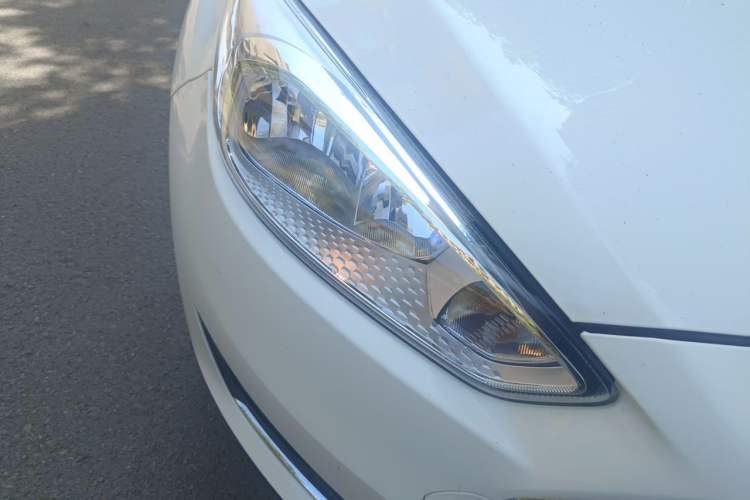 Used Ford Focus 2017 Sedan 1.6L Automatic Fashion Edition Smart Drive Version Right Front Headlight