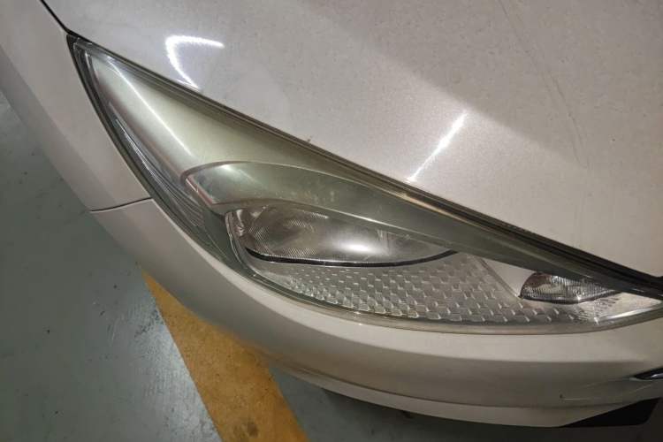 Used Ford Focus 2017 Hatchback 1.6L Automatic Fashion Edition Smart Drive Version Right Front Headlight