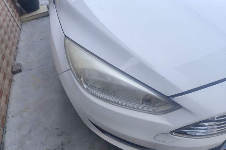 Used Ford Focus 2017 Sedan 1.6L Automatic Fashion Edition Smart Drive Version Right Front Headlight
