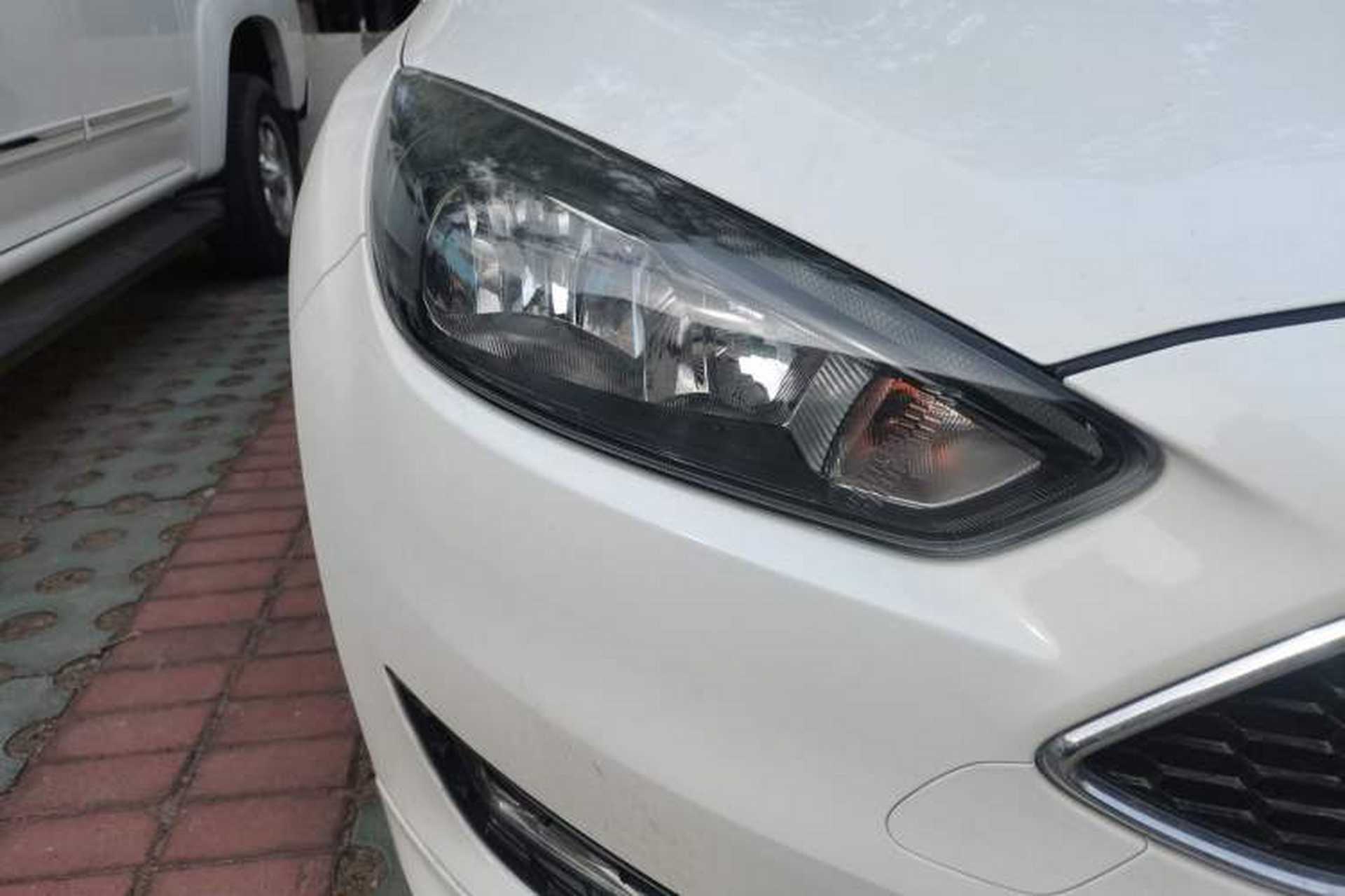 Used Ford Focus 2017 Hatchback EcoBoost 180 Automatic Sport Model Right Front Headlight