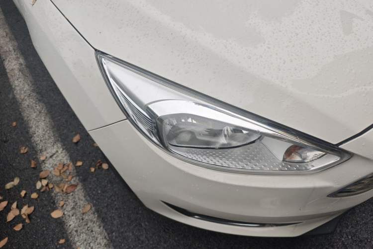 Used Ford Focus 2017 Sedan 1.6L Automatic Fashion Edition Smart Drive Version Right Front Headlight