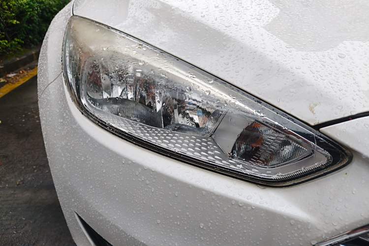 Used Ford Focus 2017 Sedan EcoBoost 180 Automatic Elite Model Right Front Headlight