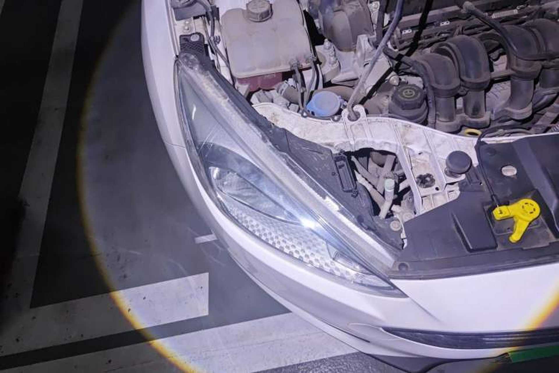 Used Ford Focus 2017 Sedan 1.6L Manual Comfort Plus SmartDrive Edition Right Front Headlight