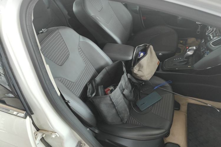 Used Ford Focus 2017 Sedan 1.6L Automatic Fashion Edition Smart Drive Version Right Front Seat