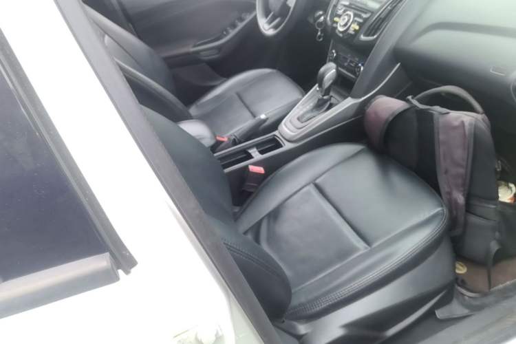 Used Ford Focus 2017 Hatchback 1.6L Automatic Comfort Plus SmartDrive Edition Right Front Seat