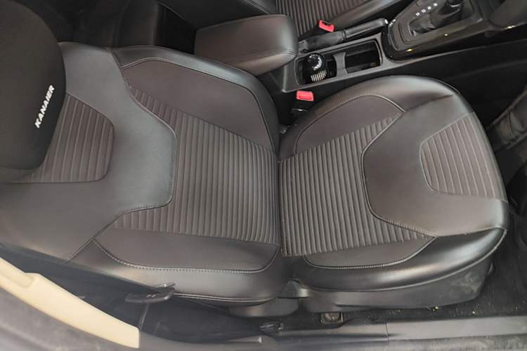 Used Ford Focus 2017 Hatchback 1.6L Automatic Fashion Edition Smart Drive Version Right Front Seat