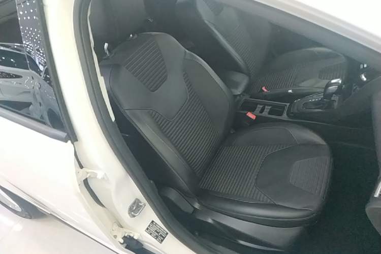 Used Ford Focus 2017 Hatchback 1.6L Automatic Fashion Edition Smart Drive Version Right Front Seat