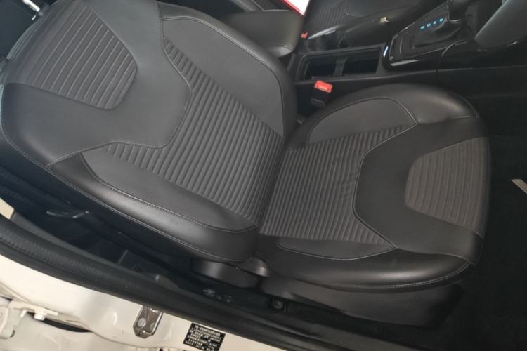 Used Ford Focus 2017 Sedan 1.6L Automatic Fashion Edition Smart Drive Version Right Front Seat