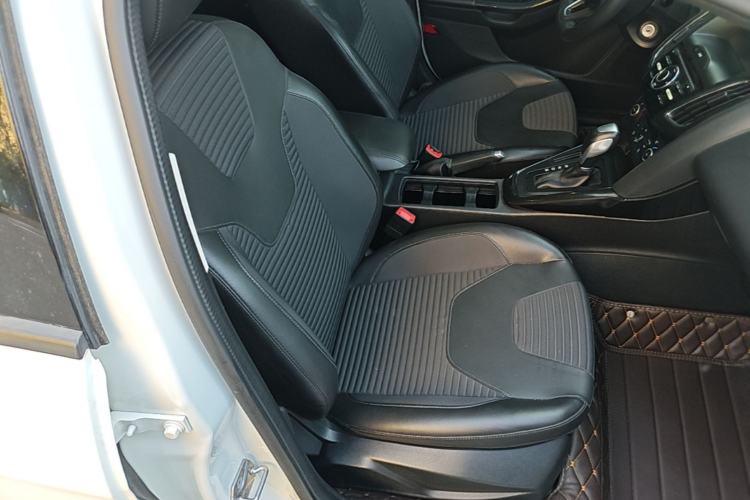 Used Ford Focus 2017 Hatchback 1.6L Automatic Fashion Edition Smart Drive Version Right Front Seat