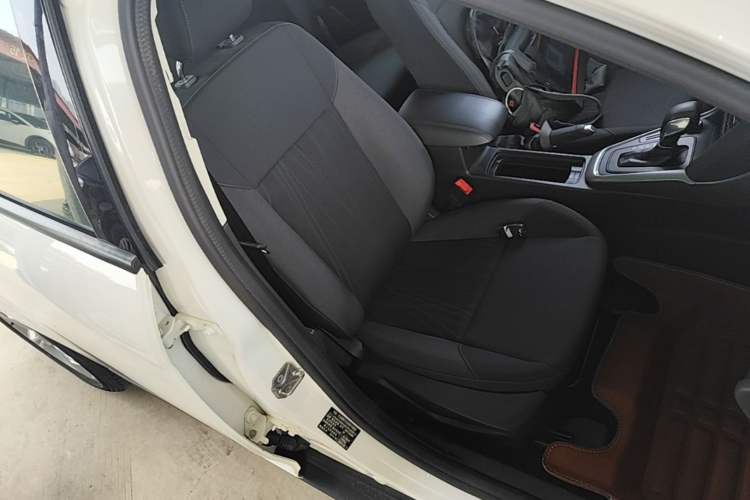 Used Ford Focus 2017 Hatchback 1.6L Automatic Comfort Plus SmartDrive Edition Right Front Seat