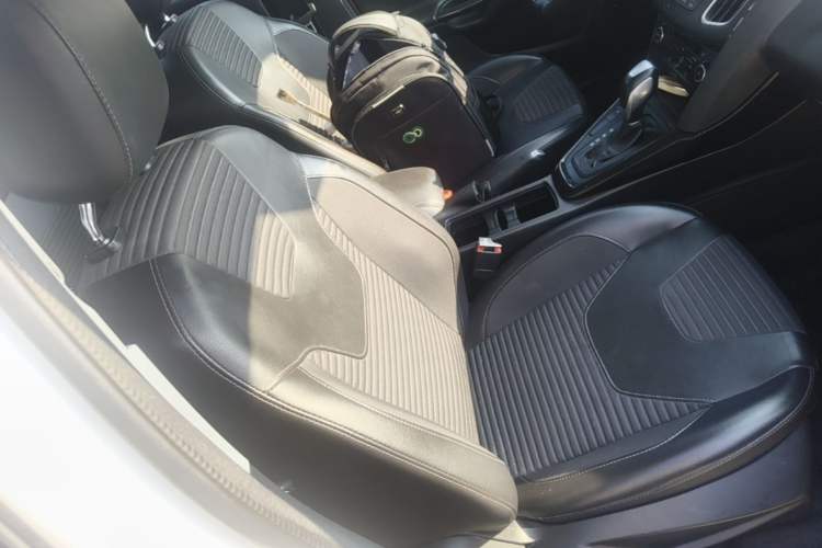 Used Ford Focus 2017 Hatchback EcoBoost 180 Automatic Elite Model Right Front Seat