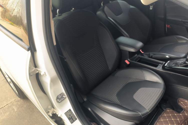Used Ford Focus 2017 Hatchback 1.6L Automatic Fashion Edition Smart Drive Version Right Front Seat