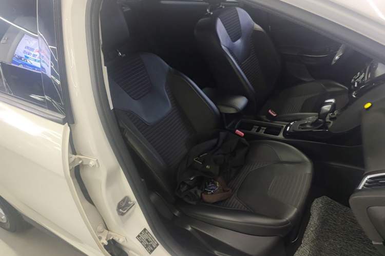 Used Ford Focus 2017 Hatchback 1.6L Automatic Fashion Edition Smart Drive Version Right Front Seat